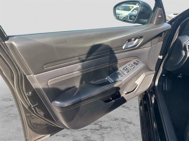 2020 Nissan Altima 2.0 SR