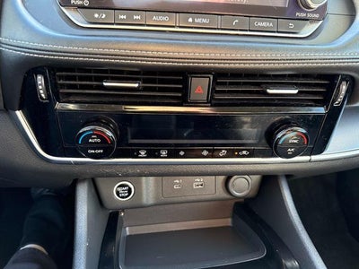 2022 Nissan Rogue AWD SV 4dr Crossover