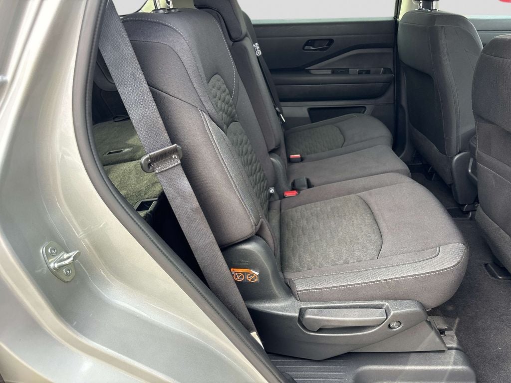 2024 Nissan Pathfinder S