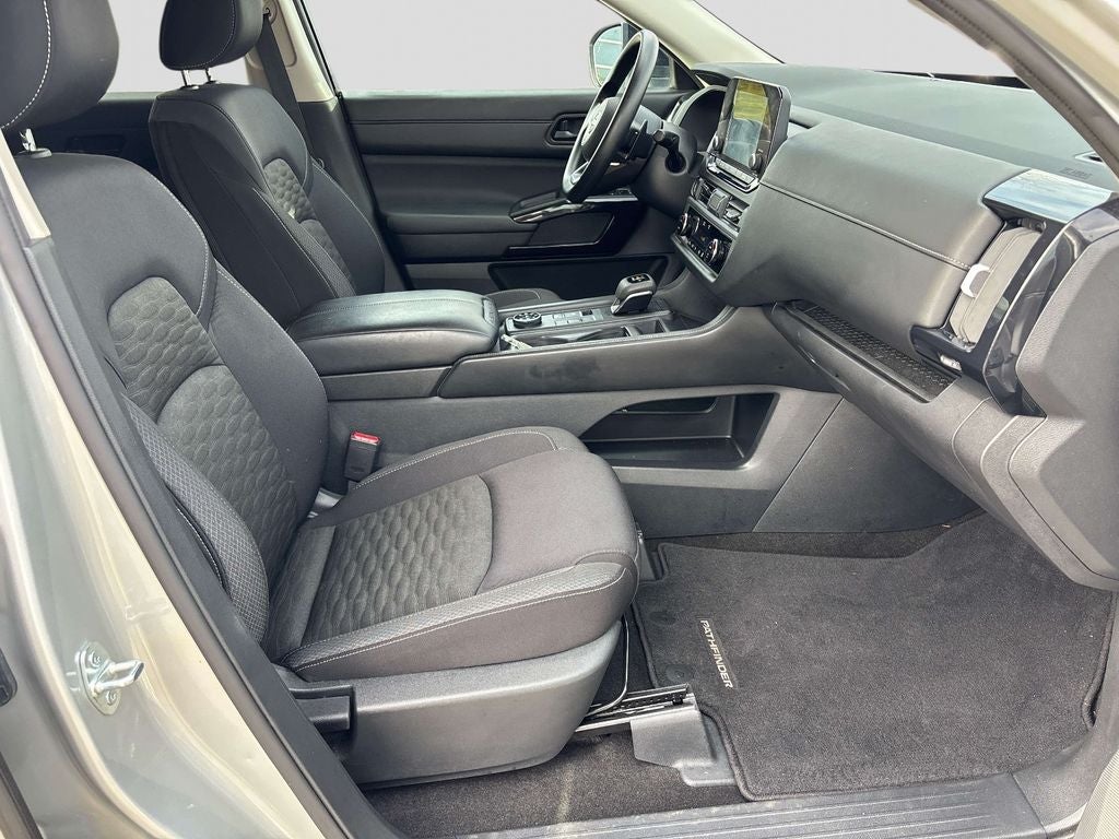 2024 Nissan Pathfinder S
