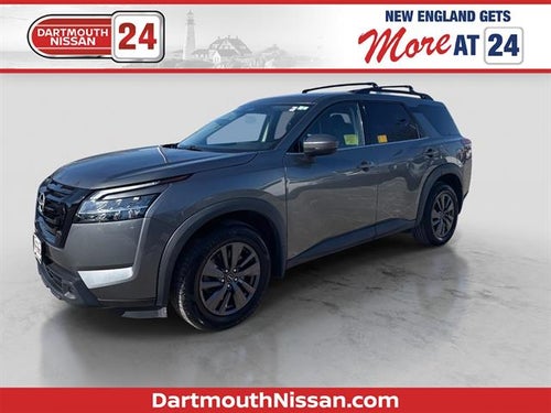 2022 Nissan Pathfinder SV