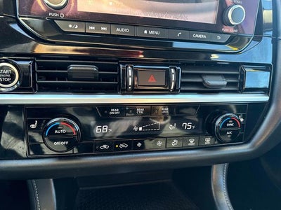 2022 Nissan Pathfinder SV