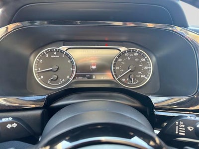 2022 Nissan Pathfinder SV