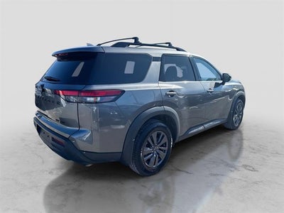 2022 Nissan Pathfinder SV