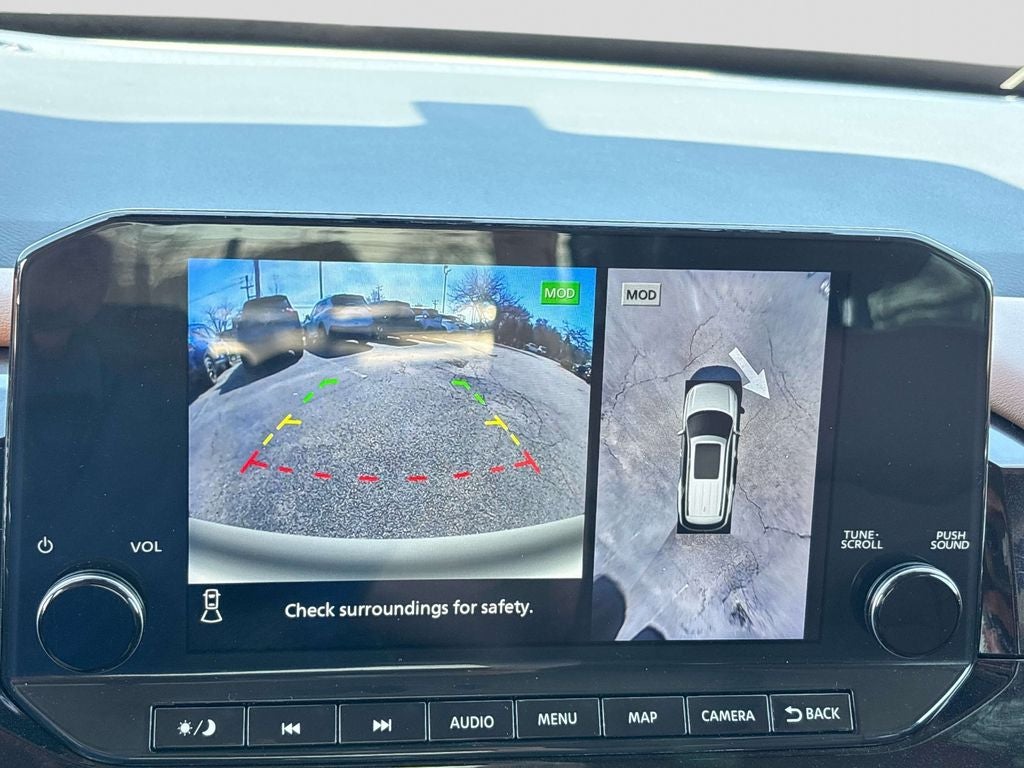 2023 Nissan Pathfinder Platinum