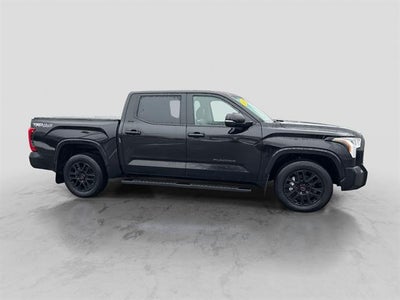 2024 Toyota Tundra 4WD SR5