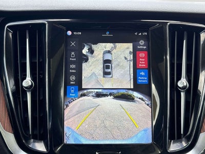 2024 Volvo S60 B5 Plus Dark Theme