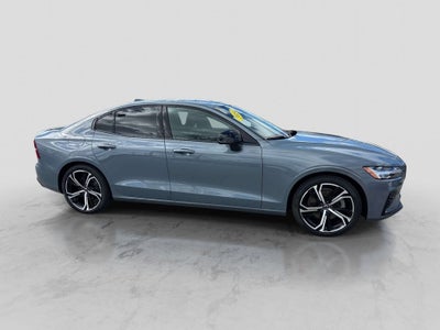 2024 Volvo S60 B5 Plus Dark Theme