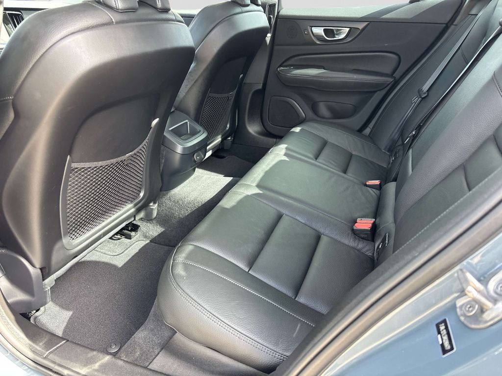 2024 Volvo S60 B5 Plus Dark Theme