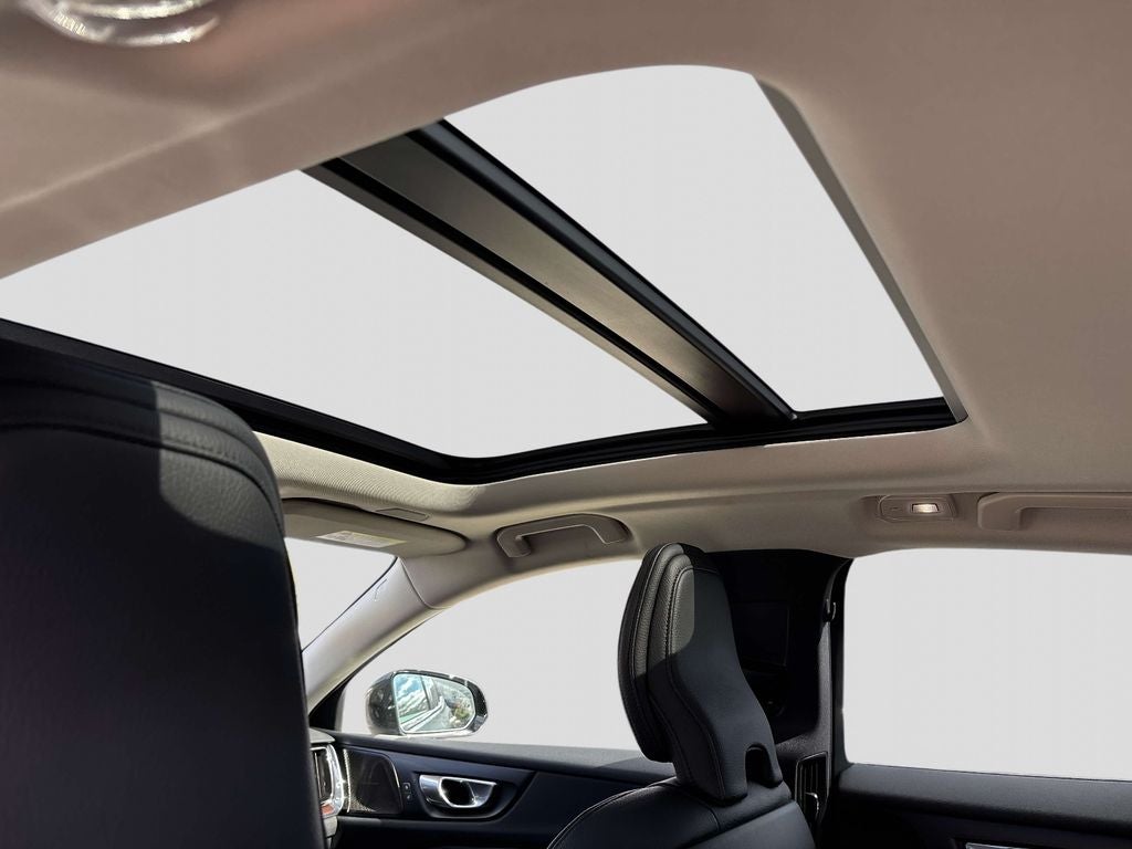 2024 Volvo S60 B5 Plus Dark Theme