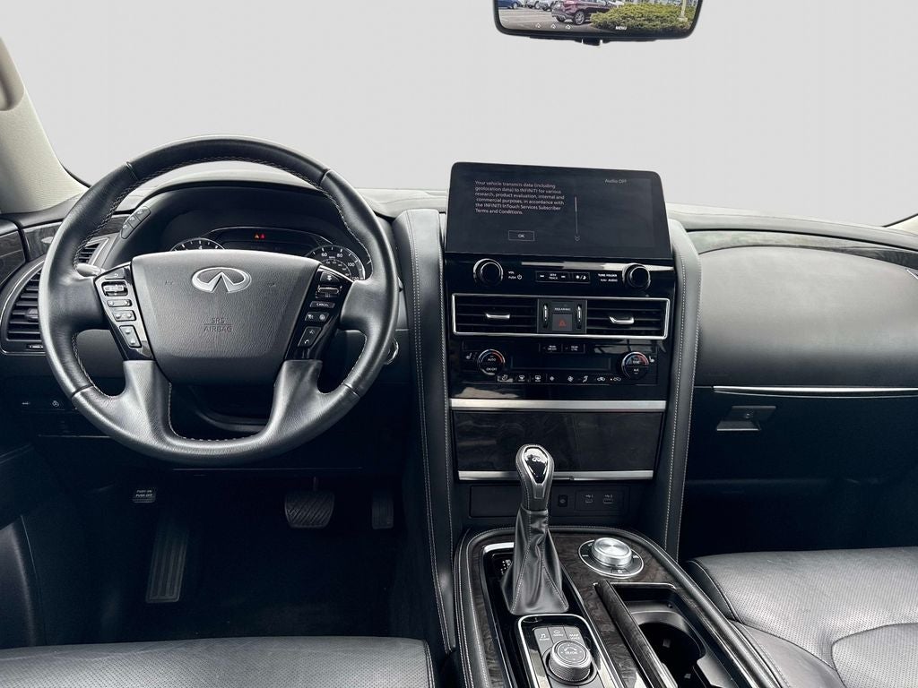 2022 INFINITI QX80 LUXE