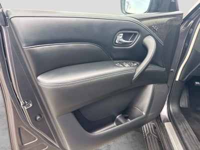 2022 INFINITI QX80 LUXE