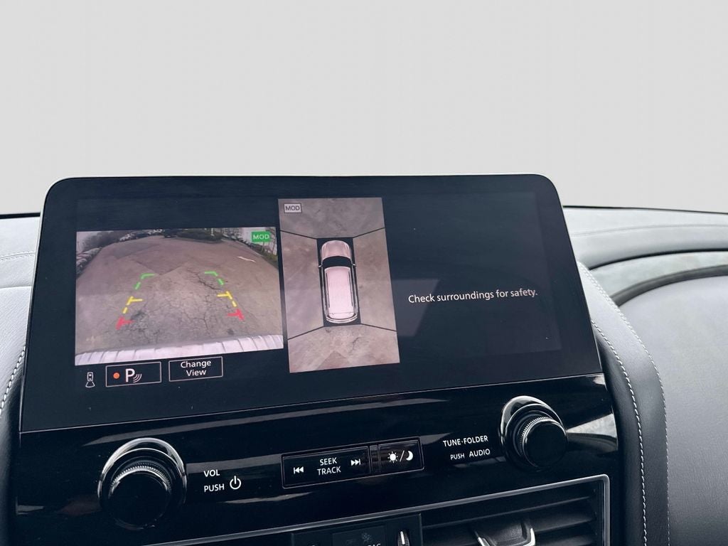 2022 INFINITI QX80 LUXE
