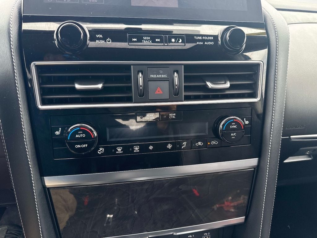 2022 INFINITI QX80 LUXE