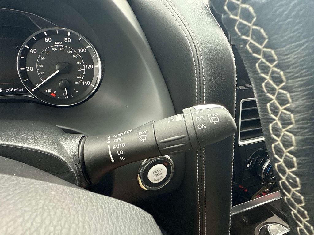 2022 INFINITI QX80 LUXE