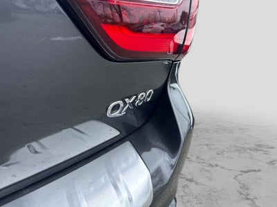 2022 INFINITI QX80 LUXE