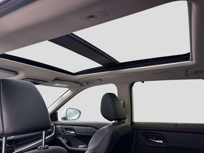 2023 Nissan Rogue SV Moonroof