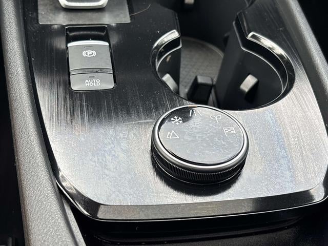 2023 Nissan Rogue SV Moonroof