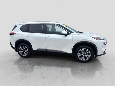 2023 Nissan Rogue SV Moonroof