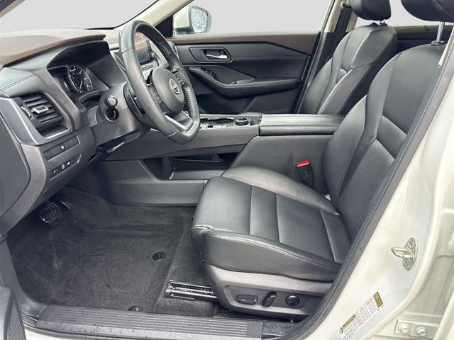 2023 Nissan Rogue SV Moonroof