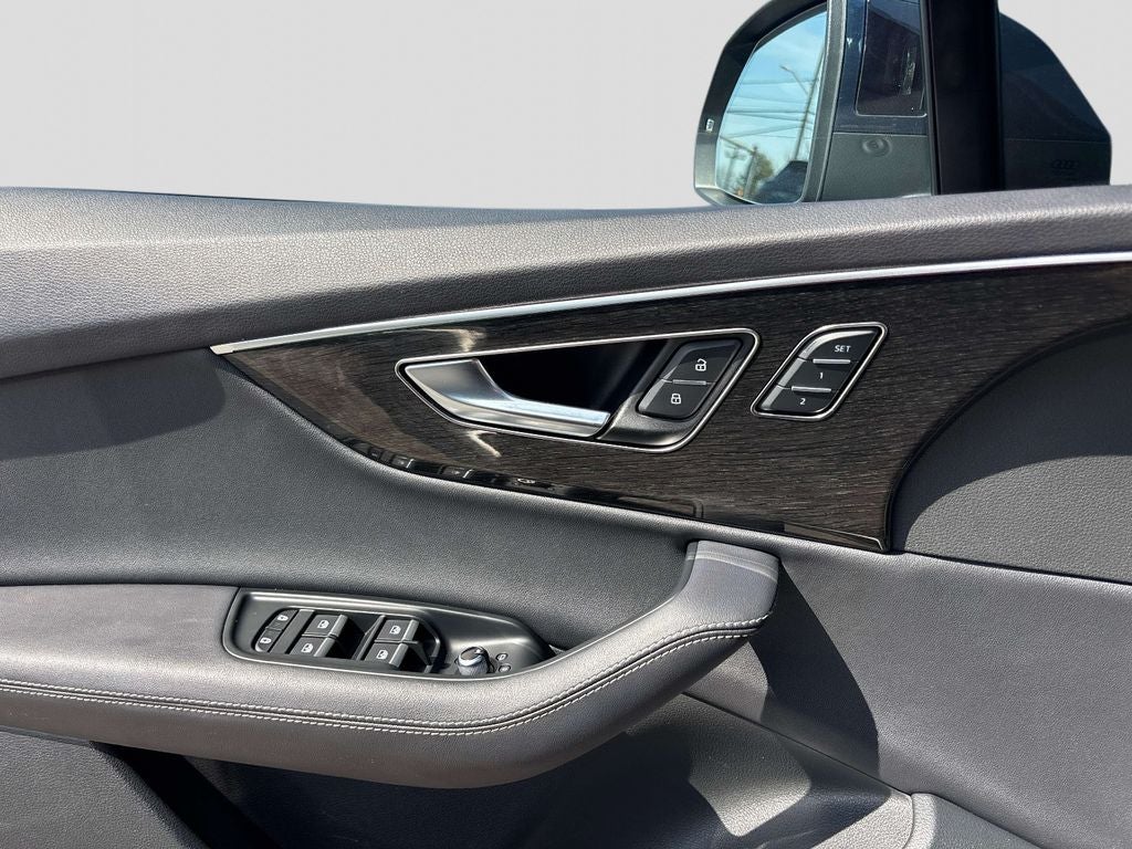 2025 Audi Q7 55 Premium Plus quattro