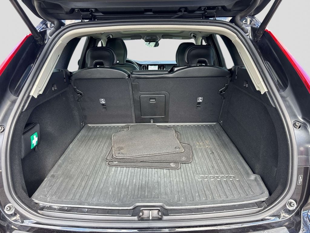 2024 Volvo XC60 B5 Core