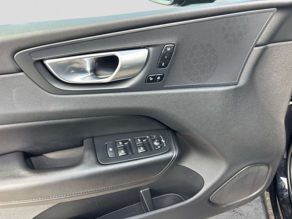 2024 Volvo XC60 B5 Core