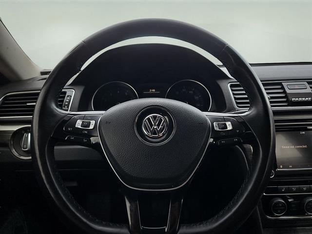 2018 Volkswagen Passat 2.0T SE