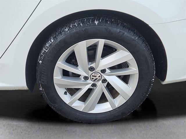 2018 Volkswagen Passat 2.0T SE