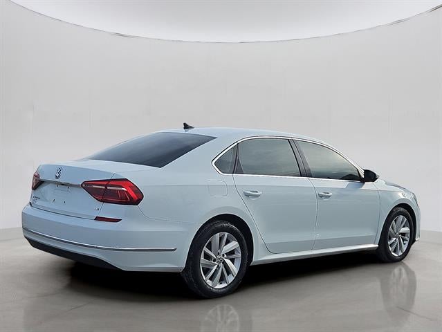 2018 Volkswagen Passat 2.0T SE