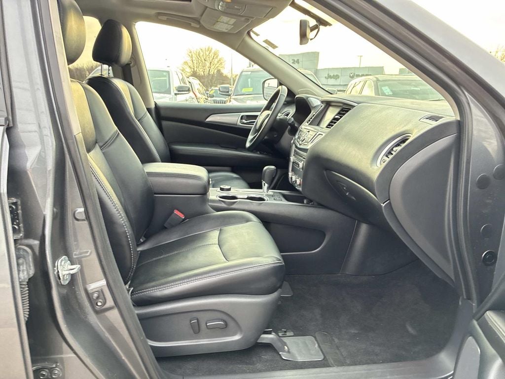 2018 Nissan Pathfinder SL