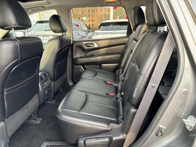 2018 Nissan Pathfinder SL