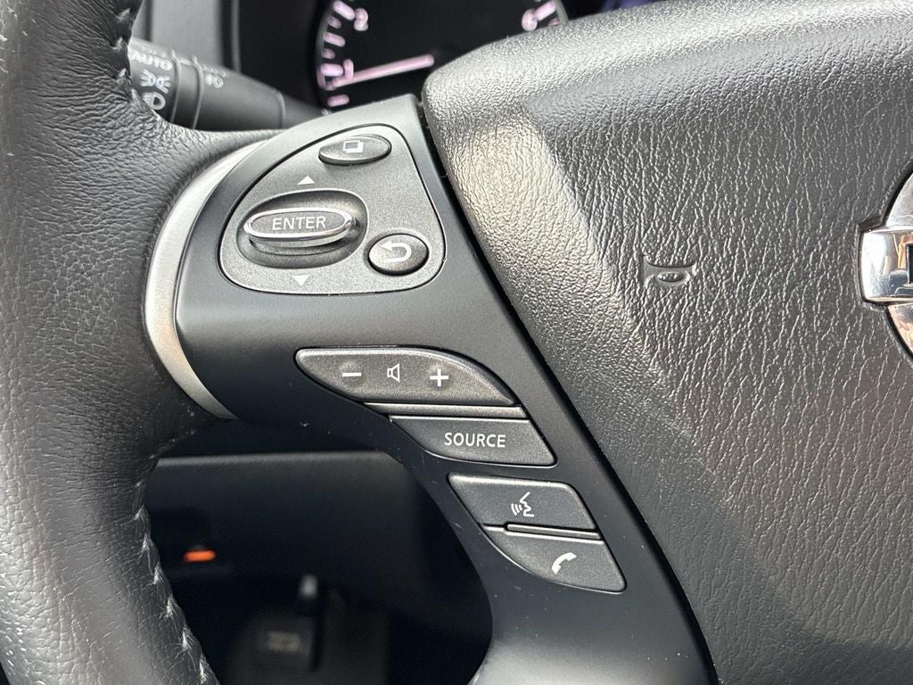 2018 Nissan Pathfinder SL