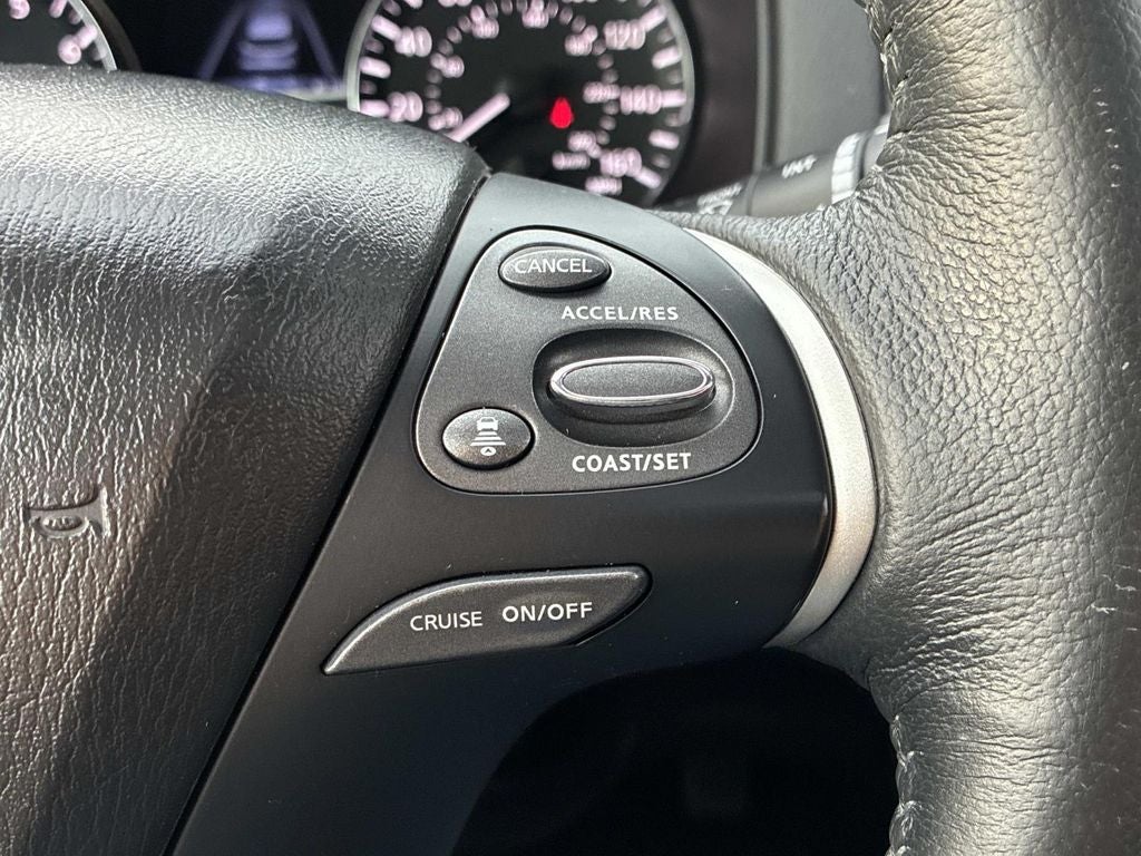 2018 Nissan Pathfinder SL