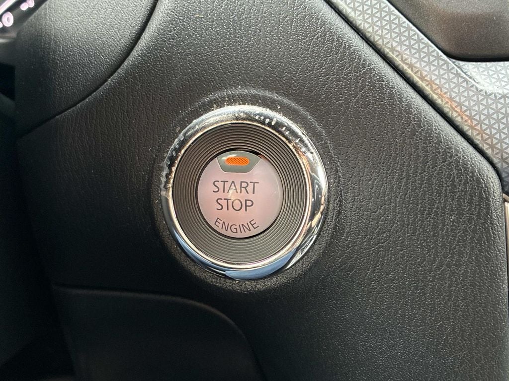 2018 Nissan Pathfinder SL