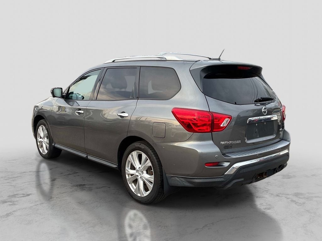 2018 Nissan Pathfinder SL
