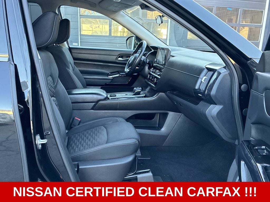 2022 Nissan Pathfinder SV