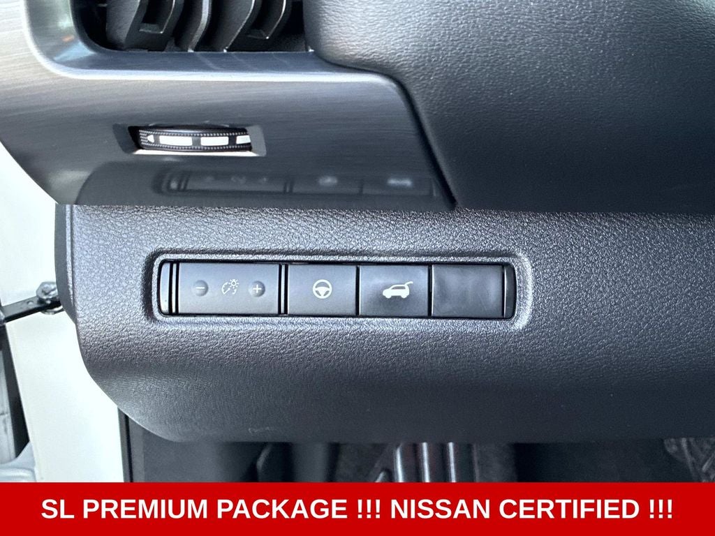 2023 Nissan Pathfinder SL