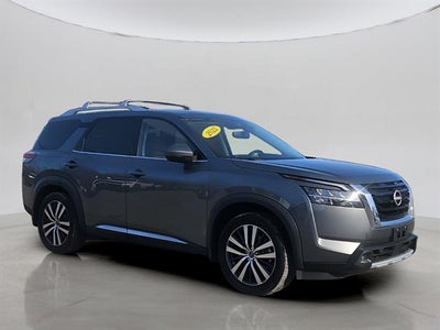 2022 Nissan Pathfinder Platinum