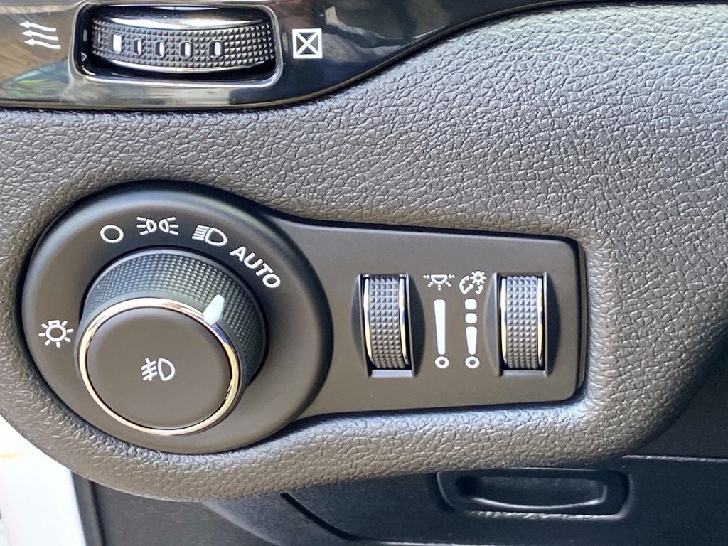 2020 Jeep Cherokee Altitude