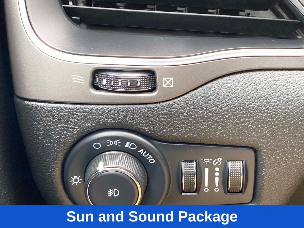 2022 Jeep Cherokee Latitude Lux