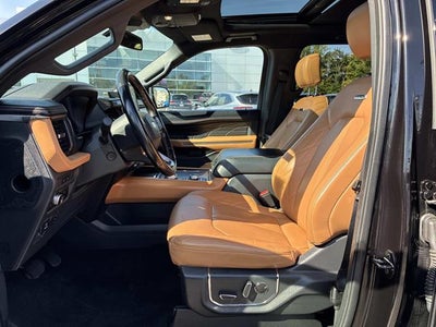 2022 Ford Expedition Platinum