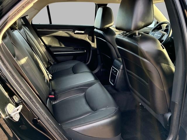 2016 Chrysler 300 Limited