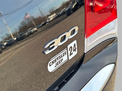 2016 Chrysler 300 Limited
