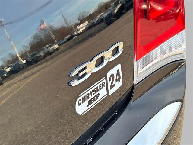 2016 Chrysler 300 Limited