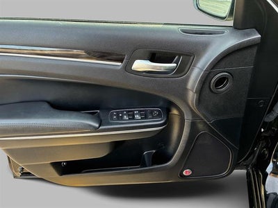 2016 Chrysler 300 Limited