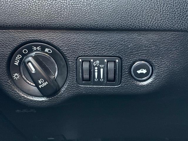 2016 Chrysler 300 Limited