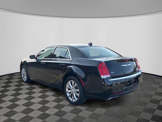 2016 Chrysler 300 Limited
