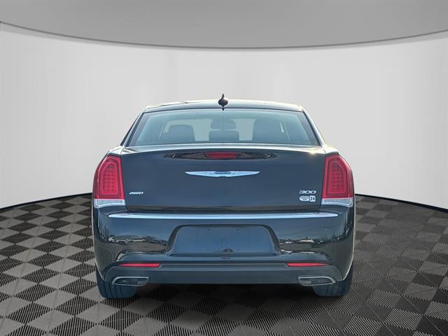 2016 Chrysler 300 Limited