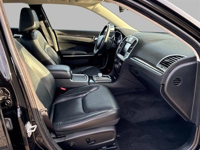 2016 Chrysler 300 Limited